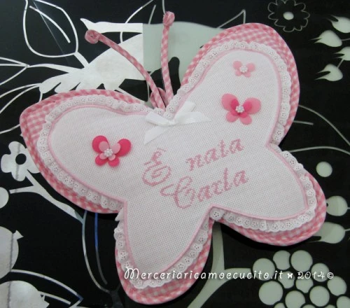 Fiocco nascita farfalla rosa “E’ nata Carla”
