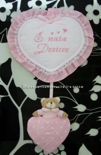 Fiocco nascita cuore rosa pois con orsetto “E’ nata Desiree”