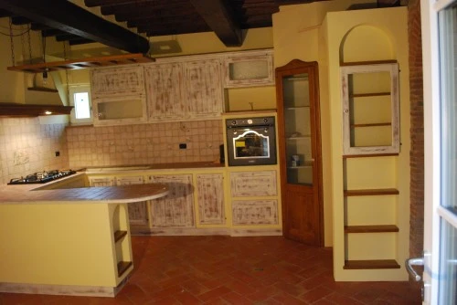 Cucine in finta muratura : (Lucca) Cucine in finta muratura : (Lucca)