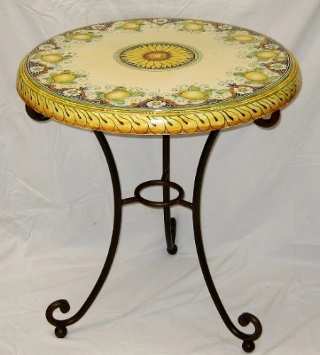 Tavoli in ceramica : (Campi Bisenzio) Tavoli in ceramica : (Campi Bisenzio)