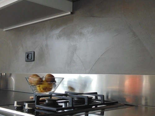 Pavimenti Resina Trento : Parete e pavimento cucina in resina trento spiazzo