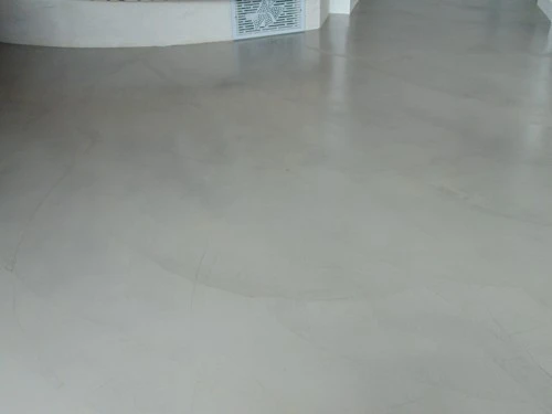 Pavimenti Resina Trento : Parete e pavimento cucina in resina trento spiazzo