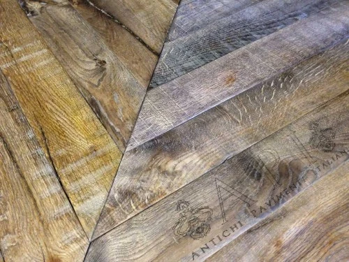 Parquet a spina francese chevron in legno di recupero : (milano) Parquet spina francese