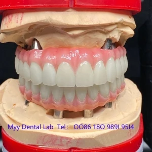 Logo Dental Lab. Creation Snc di Natuzzi S. & C.